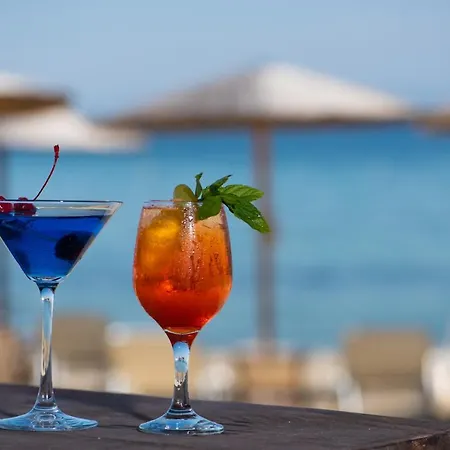 アパートホテル Thasos Blue 4*